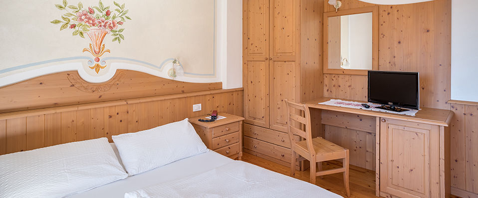 Hotel Londra Molveno - Adresse de charme dans les Dolomites. - Molveno, Italie