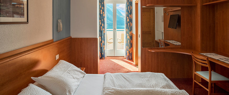 Hotel Londra Molveno - Adresse de charme dans les Dolomites. - Molveno, Italie