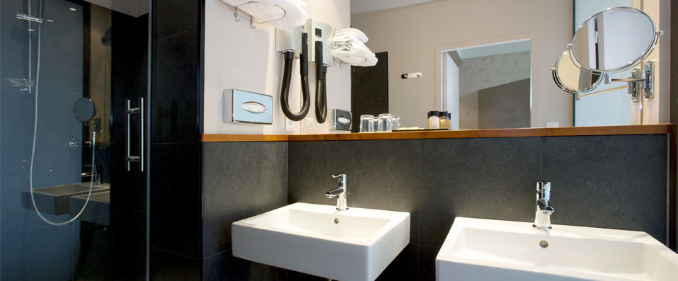 Hôtel de Normandie ★★★★ - Last Minute - Last-minute rooms at an exceptional price, in the heart of Bordeaux! - Bordeaux, France