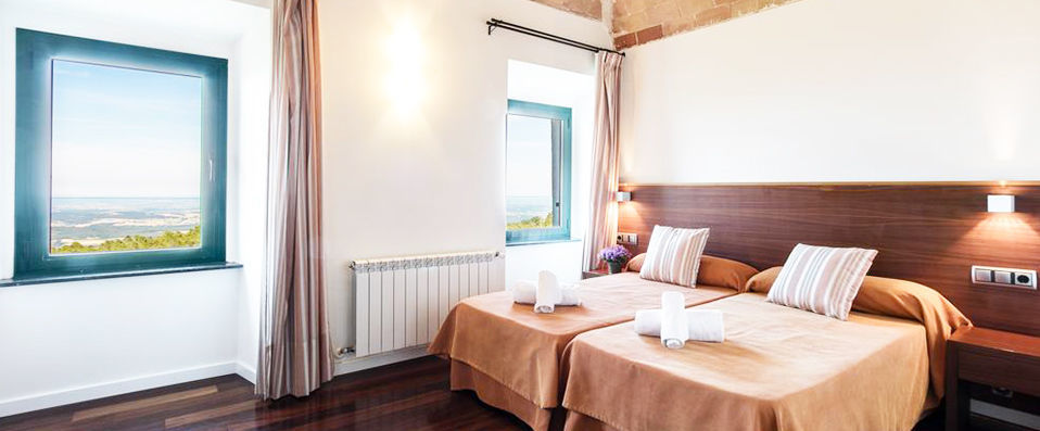 Hotel Hostatgeria Els Àngels - Heavenly Spanish retreat high above beautiful Girona. - Province of Girona, Spain