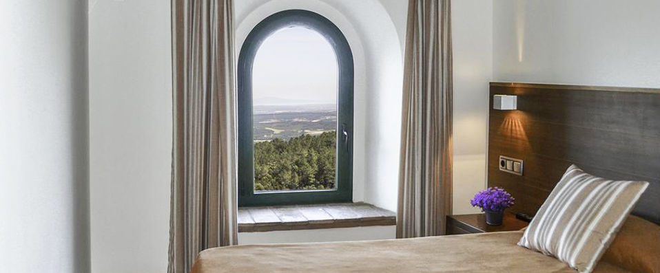 Hotel Hostatgeria Els Àngels - Heavenly Spanish retreat high above beautiful Girona. - Province of Girona, Spain