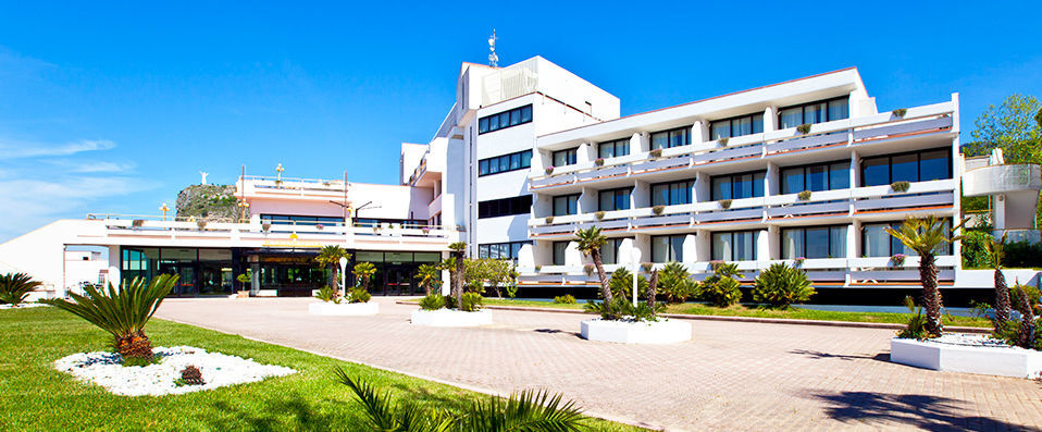 Grand Hotel Pianeta Maratea Resort ★★★★ - <em>Carpe diem<em> in the beautiful Italian wonderland of Maratea. - Basilicate, Italy