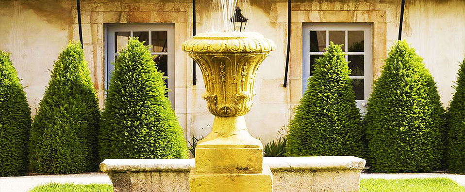 Chateau de Gilly ★★★★★ - A Château surrounded by Burgundy’s most prestigious vineyards. - Burgundy, France