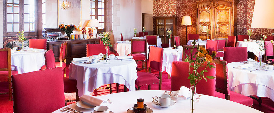 Chateau de Gilly ★★★★★ - A Château surrounded by Burgundy’s most prestigious vineyards. - Burgundy, France