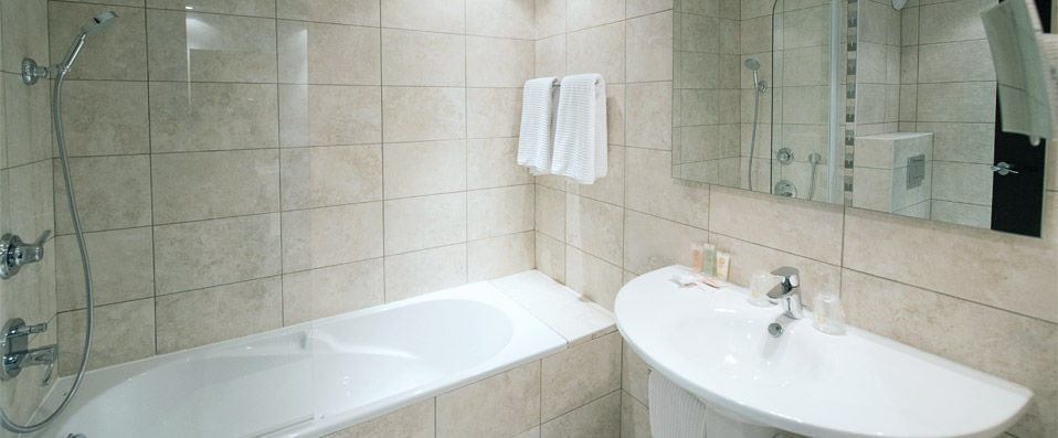 Best Western Le Patio des Artistes ★★★★ - Last Minute - Last-minute rooms at an exceptional price, in the heart of Cannes! - Cannes, France