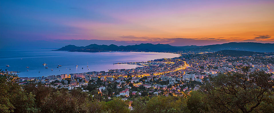 Hôtel Renoir ★★★★ - Last Minute - Last-minute rooms at an exceptional price, in the heart of Cannes! - Cannes, France