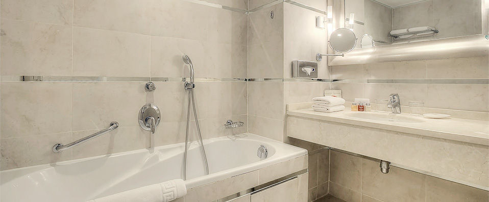 Hôtel Renoir ★★★★ - Dernière minute - Évasion quatre étoiles sur la Côte d’Azur. - Cannes, France