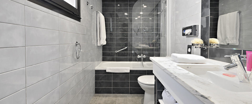 Hôtel Cézanne ★★★★ - Last Minute - Last-minute rooms at an exceptional price, in the heart of Cannes! - Cannes, France