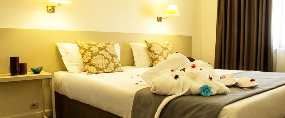Black Tulip Porto ★★★★ - The very best of Portugal in one dazzling location. - Porto, Portugal