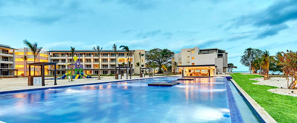 Royalton Negril Resort & Spa ★★★★★ - Luxury 5-star hotel on the vibrant Jamaican coast. - Negril, Jamaica