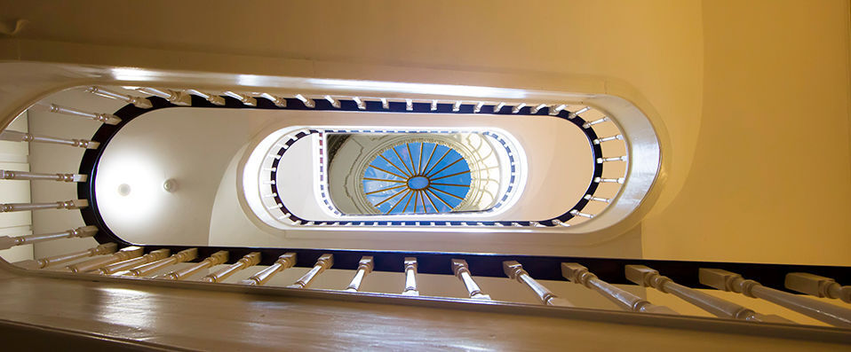 Turista da Trindade Suites Rooms - Like staying with old friends in Porto. - Porto, Portugal