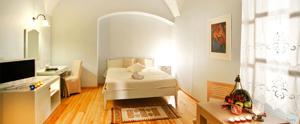 Markezinis Suites ★★★★★ - Par Céline Garay, correspondante VeryChic - Santorin, Grèce