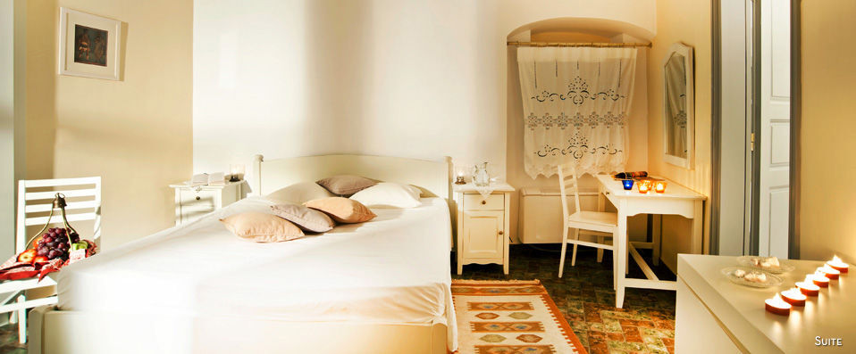 Markezinis Suites ★★★★★ - Par Céline Garay, correspondante VeryChic - Santorin, Grèce