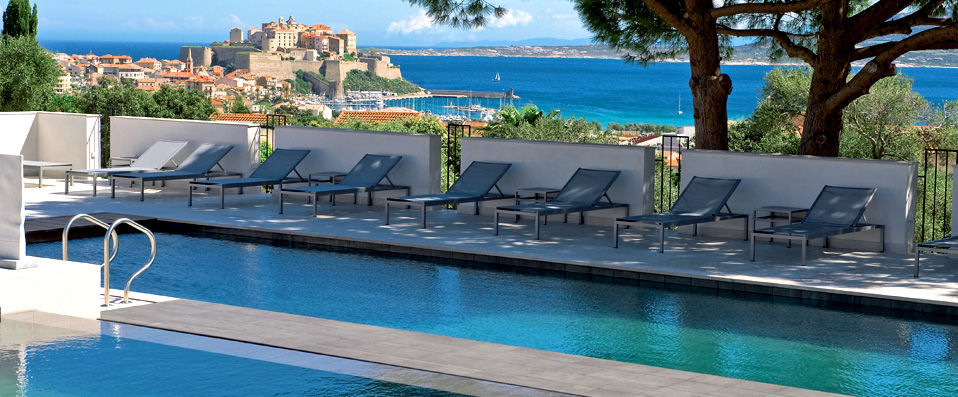 Hôtel La Villa ★★★★★ - Par Olivia Sauzay, correspondante VeryChic - Calvi, France
