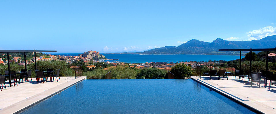 Hôtel La Villa ★★★★★ - Par Olivia Sauzay, correspondante VeryChic - Calvi, France