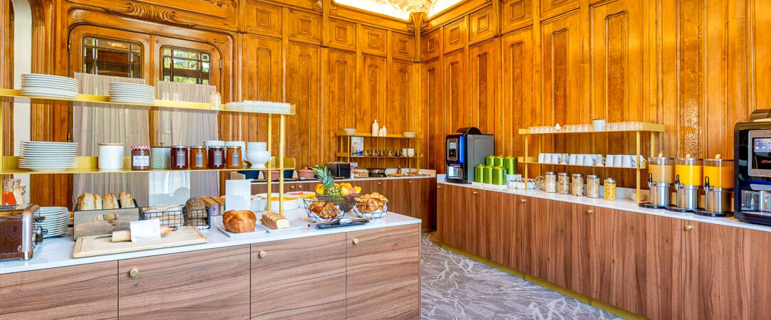 Mercure Lyon Centre Château Perrache ★★★★ - A luxury break in France’s sophisticated second city, Lyon. - Lyon, France