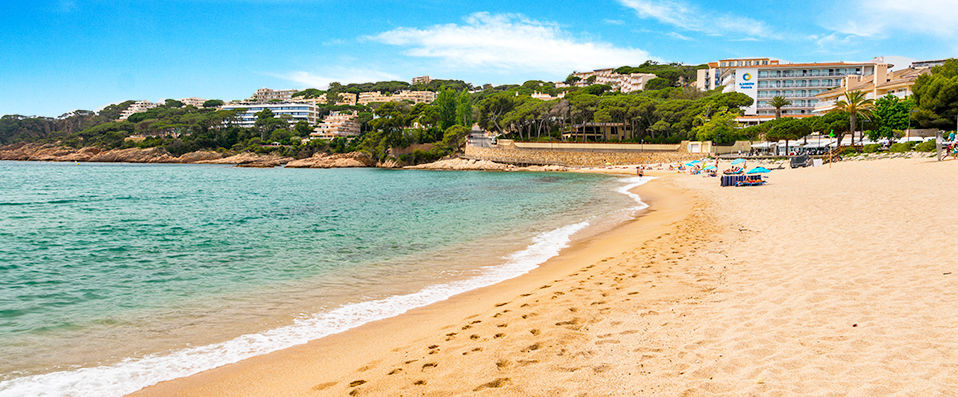 Ilunion Caleta Park ★★★★ - Bathing in the Costa Brava sun. - Costa Brava, Spain