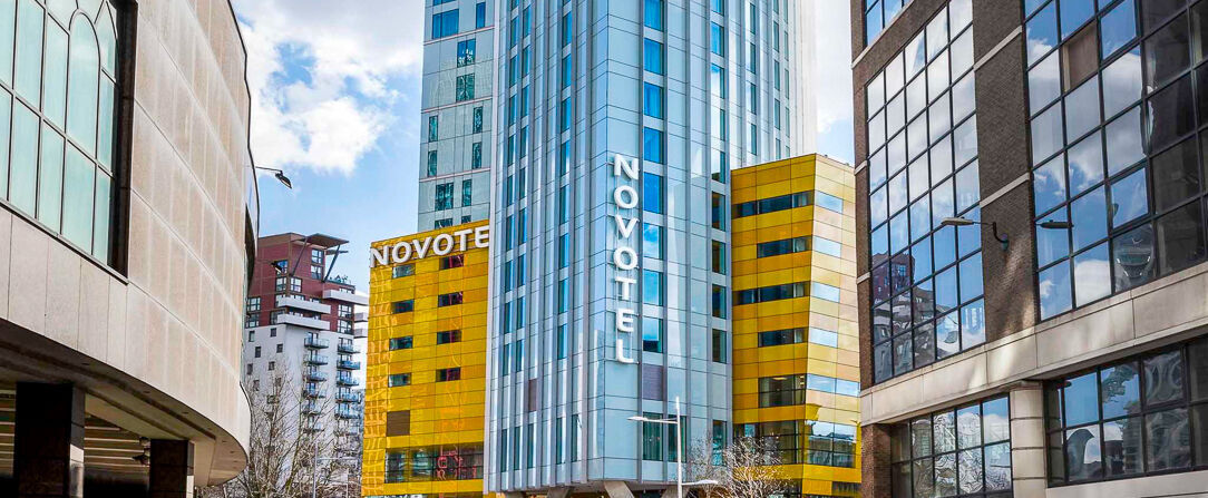 Novotel London Canary Wharf ★★★★ - Dazzling London hotel with stunning rooftop terrace views. - London, United Kingdom