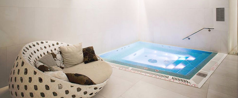 SO/ Sofitel St Petersburg ★★★★★ - Modern chic meets St Petersburg lavishness. - St Petersburg, Russia