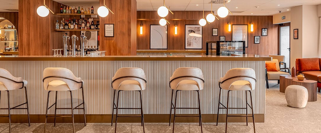 Novotel Orléans Centre Gare ★★★★ - Dernière minute - Une jolie évasion culture & bien-être dans une adresse cosy au cœur d’Orléans. - Orléans, France