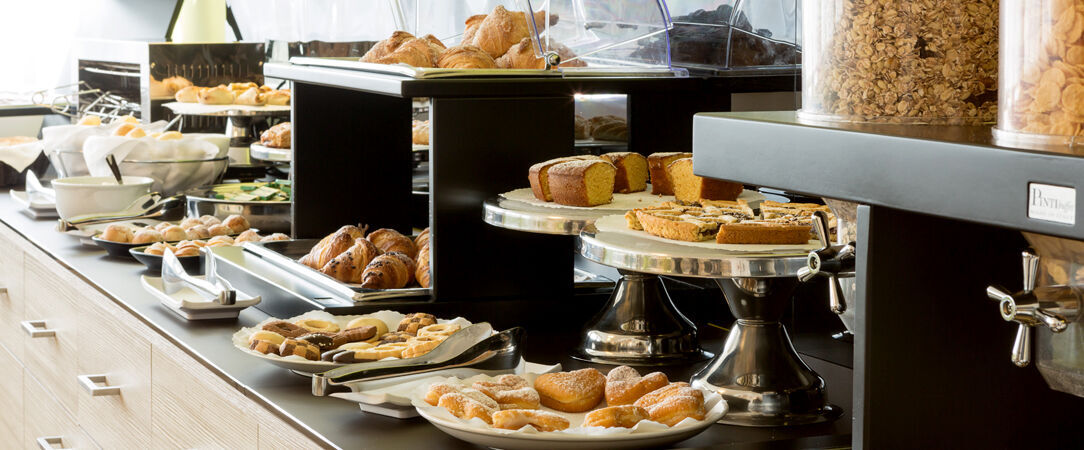 Hotel Cristina - A stylish and comfortable nest in Naples. - Naples, Italy