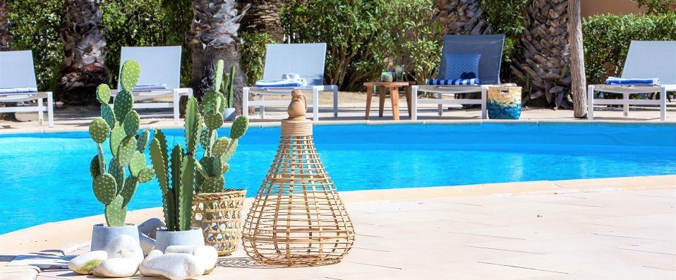 Les Bulles de Mer - Hôtel Spa sur la Lagune - Beautiful beach front hotel on France's Mediterranean coast - Saint-Cyprien, France