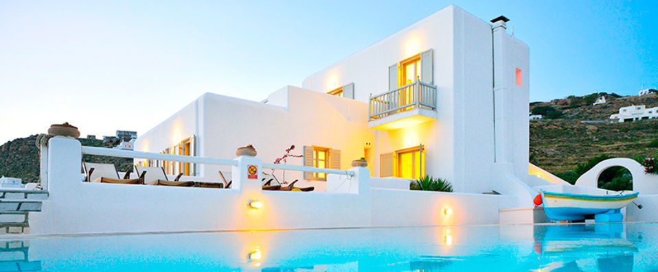 Paolas Beach Hotel - Where hedonism meets Arcadian authenticity: a boutique escape in Mykonos - Mykonos, Greece