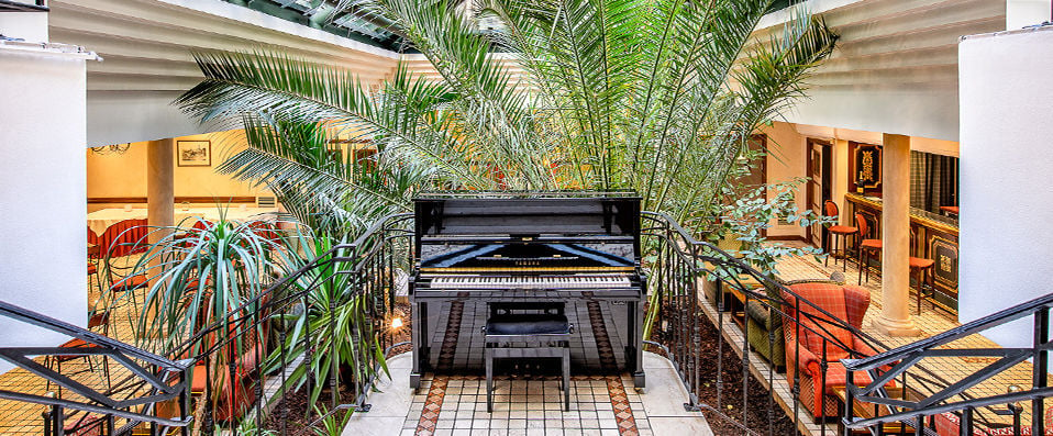 Villa Beaumarchais ★★★★ - A boutique retreat in Paris’s Le Marais district. - Paris, France