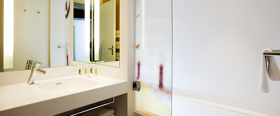 Mercure Avignon Centre Palais des Papes ★★★★ - Last Minute - Warm and welcoming hotel in the ancient Papal City. - Avignon, France