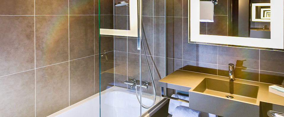 Novotel Marseille Centre Prado Velodrome ★★★★ - Last Minute - Sleek contemporary comforts in the marvellous melting pot that is Marseille. - Marseille, France