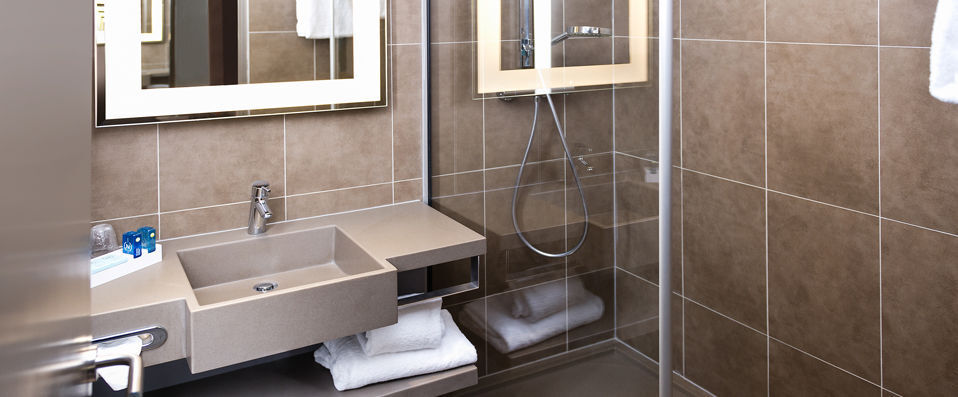 Novotel Marseille Centre Prado Velodrome ★★★★ - Last Minute - Sleek contemporary comforts in the marvellous melting pot that is Marseille. - Marseille, France