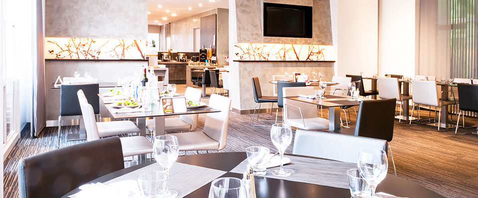 Novotel Lille Centre Grand Place ★★★★ - Last Minute - The perfect place to explore the treasures of Lille. - Lille, France