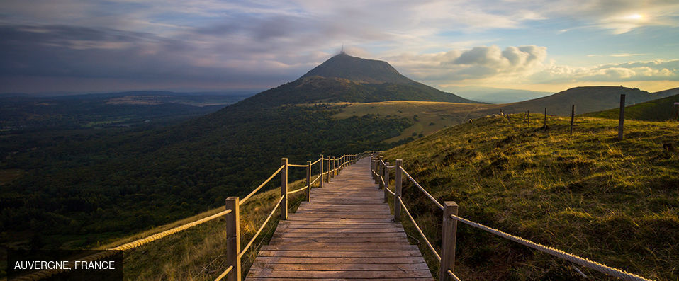 Novotel Suites Clermont-Ferrand Polydôme ★★★★ - Last Minute - Ideally situated in the centre of Clermont-Ferrand. - Clermont-Ferrand, France