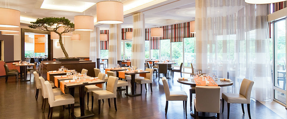 Novotel Clermont-Ferrand ★★★★ - Last Minute - Soak up the sunshine close to Clermont-Ferrand Auvergne Airport. - Clermont-Ferrand, France