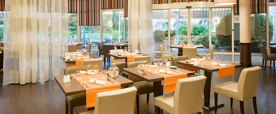 Novotel Clermont-Ferrand ★★★★ - Last Minute - Soak up the sunshine close to Clermont-Ferrand Auvergne Airport. - Clermont-Ferrand, France