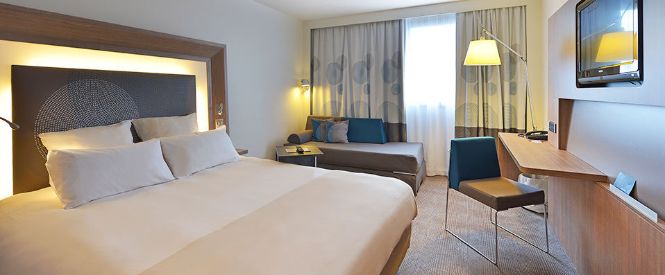 Novotel Clermont-Ferrand ★★★★ - Last Minute - Soak up the sunshine close to Clermont-Ferrand Auvergne Airport. - Clermont-Ferrand, France