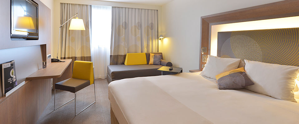 Novotel Clermont-Ferrand ★★★★ - Last Minute - Soak up the sunshine close to Clermont-Ferrand Auvergne Airport. - Clermont-Ferrand, France