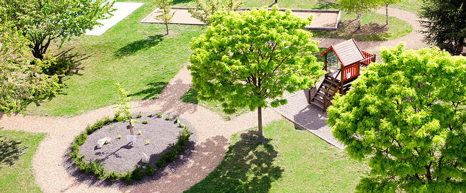 Novotel Clermont-Ferrand ★★★★ - Last Minute - Soak up the sunshine close to Clermont-Ferrand Auvergne Airport. - Clermont-Ferrand, France