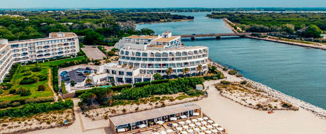 Hôtel La Plage ★★★★★ - Une adresse unique, luxueuse & les pieds dans l’eau de la Méditerranée. - La Grande-Motte, France