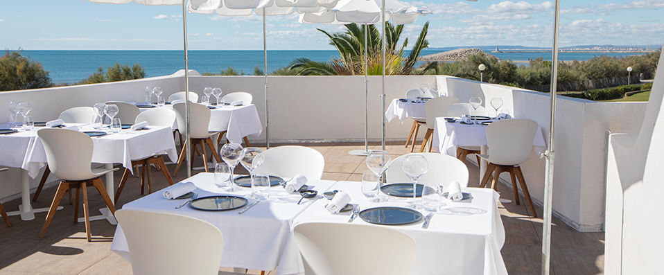 Hôtel La Plage ★★★★★ - Une adresse unique, luxueuse & les pieds dans l’eau de la Méditerranée. - La Grande-Motte, France