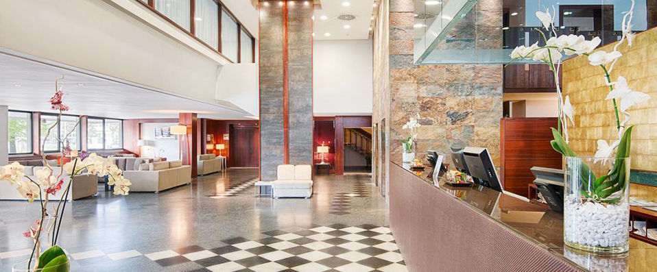 NH Firenze ★★★★ - Modern hotel with panoramic views of Florence - Florence, Italy