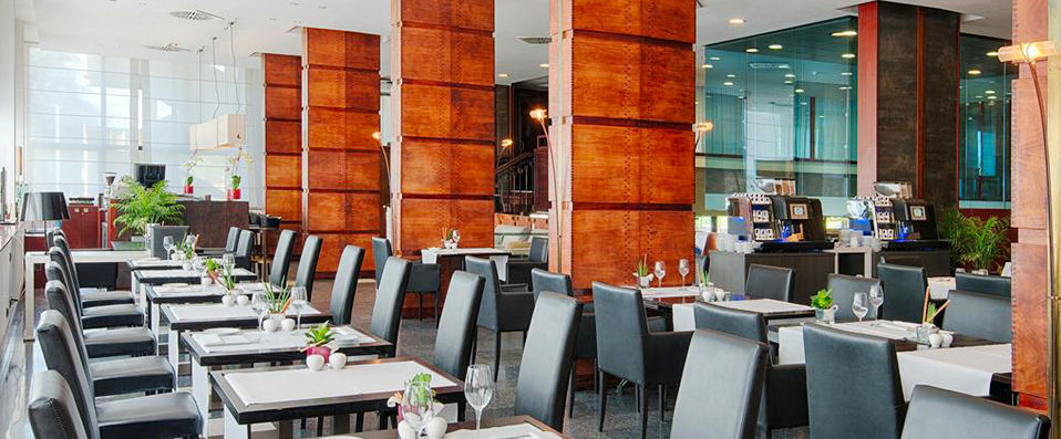 NH Firenze ★★★★ - Modern hotel with panoramic views of Florence - Florence, Italy