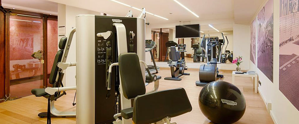 NH Firenze ★★★★ - Modern hotel with panoramic views of Florence - Florence, Italy