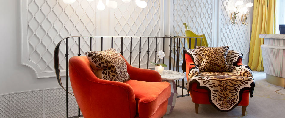 Hôtel Thoumieux ★★★★ - A central Paris hotel full of contradictions - Paris, France