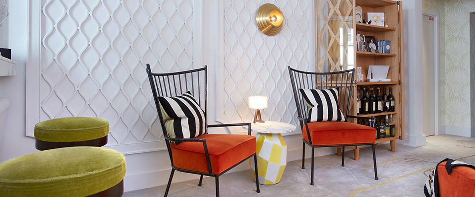 Hôtel Thoumieux ★★★★ - A central Paris hotel full of contradictions - Paris, France