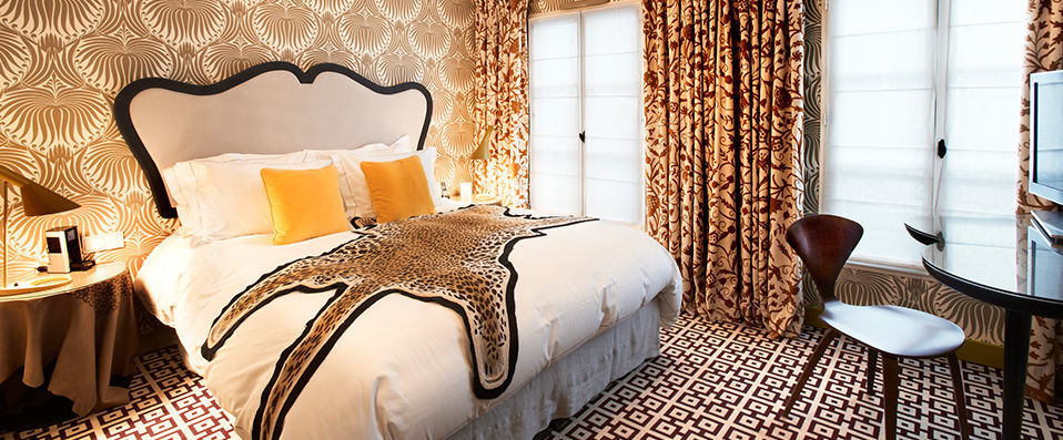 Hôtel Thoumieux ★★★★ - A central Paris hotel full of contradictions - Paris, France