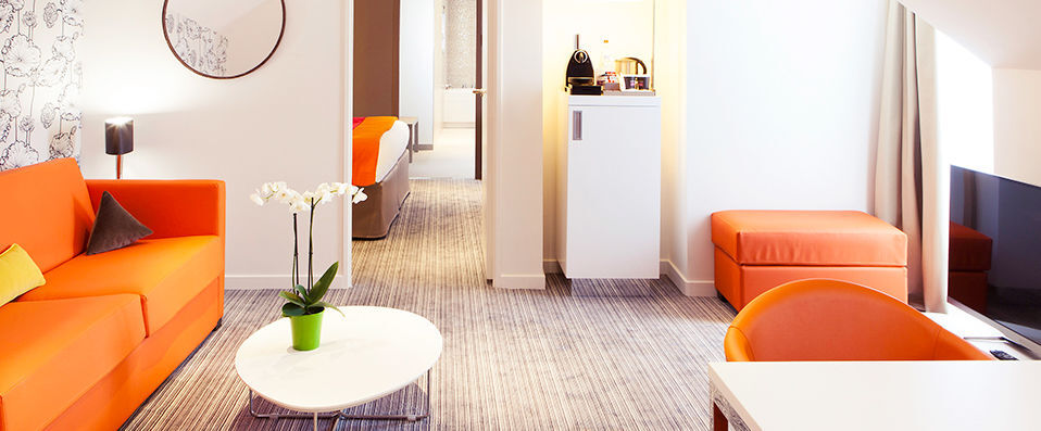 Mercure Nantes Centre Grand Hôtel ★★★★ - Last Minute - A serene getaway in the heart of Nantes. - Nantes, France