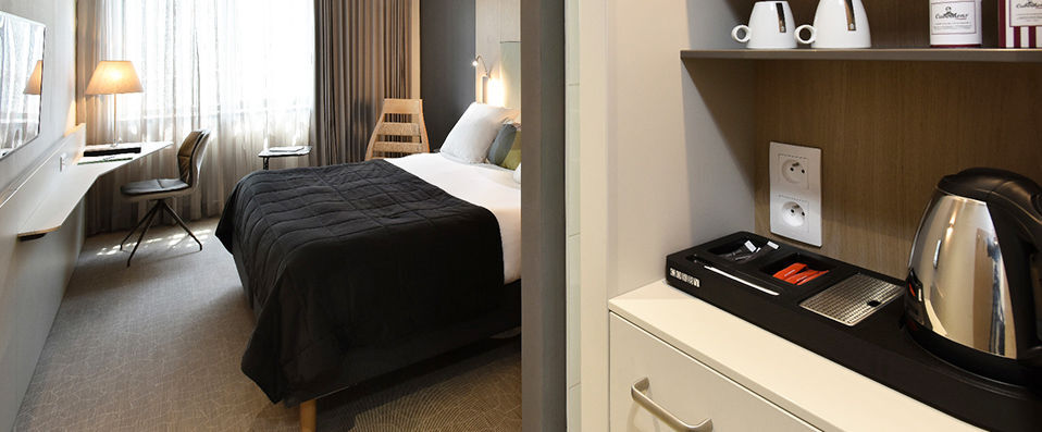 Martin's Louvain-la-Neuve - Discover Wallonia from a colourful, contemporary and comfortable lakeside address. - Wallonia, Belgium