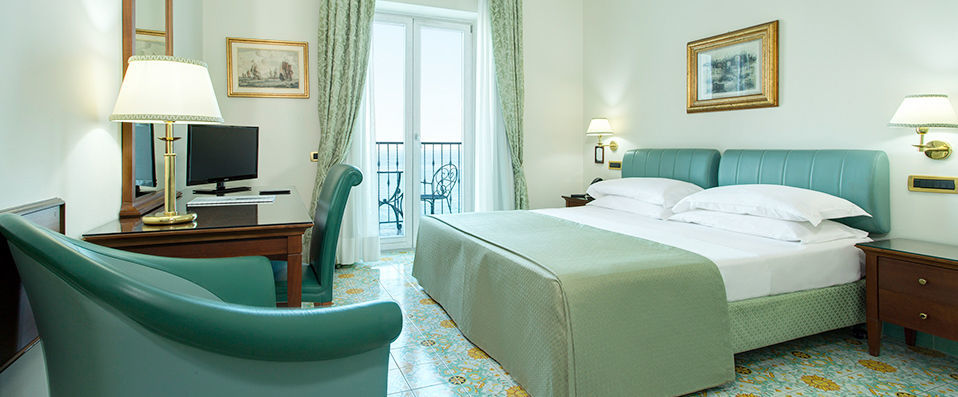 Lloyd's Baia Hotel ★★★★ - Go through the gateway to paradise, at an idyllic Amalfi hotel - Amalfi Coast, Italy