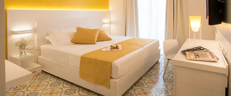 Lloyd's Baia Hotel ★★★★ - Go through the gateway to paradise, at an idyllic Amalfi hotel - Amalfi Coast, Italy